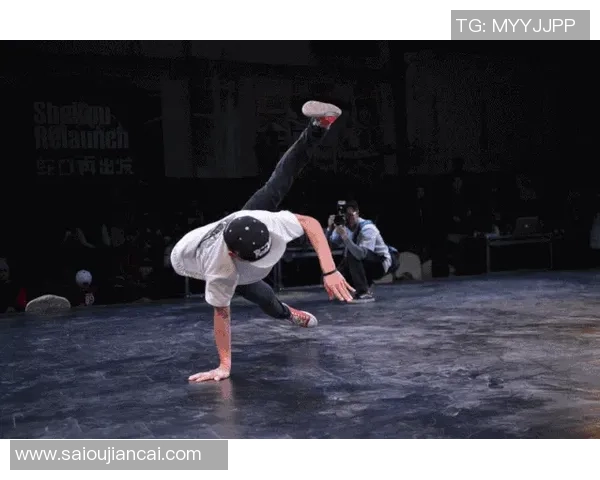 南京街舞队在滑板精英赛中的精彩表现与状态分析